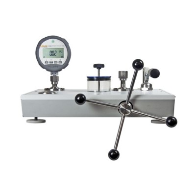 기준 압력게이지