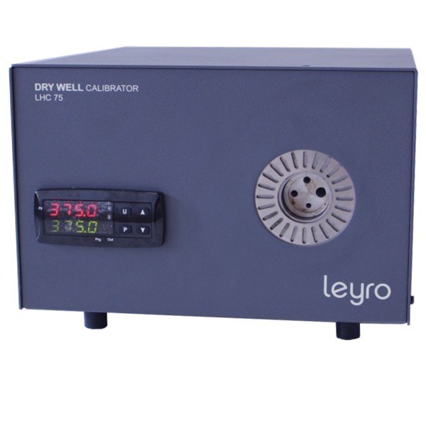 LEYRO INSTRUMENTS LHC75 - 표시창과 블록 삽입구가 있는 드라이웰 교정기 전면
