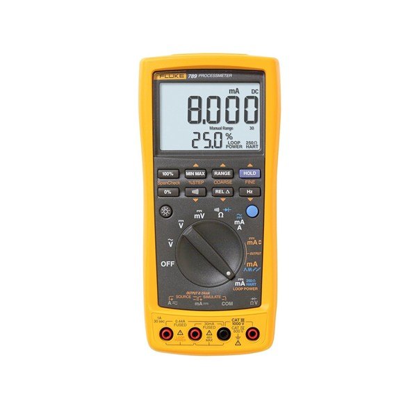 Fluke 789 - 표시창과 버튼, 로터리 스위치가 보이는 본체 전면