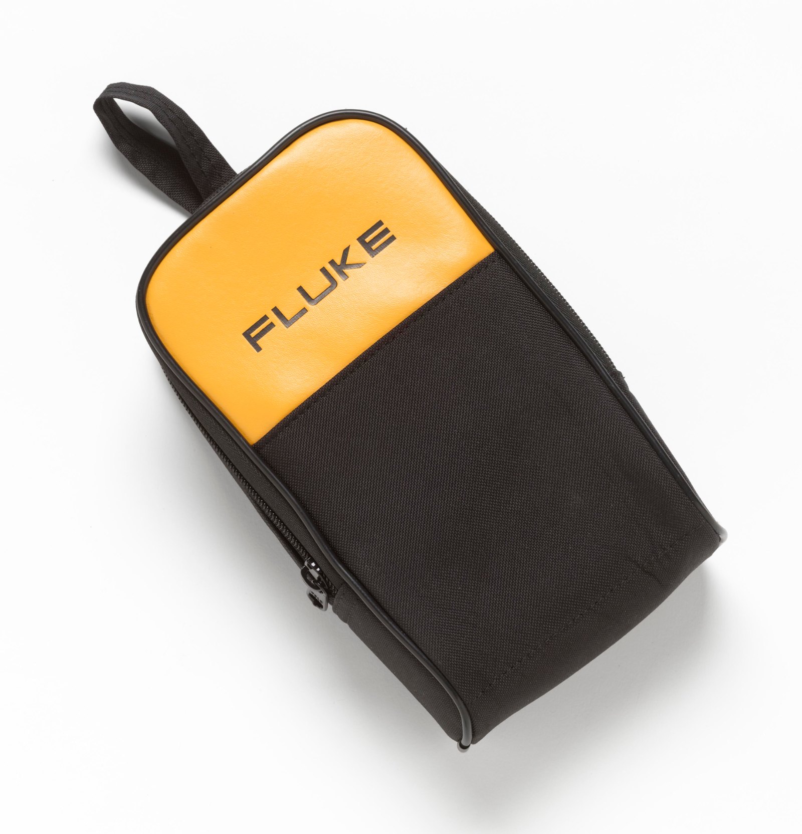 FLUKE C25 - 손잡이 고리와 로고가 있는 소프트케이스 비스듬한 모습