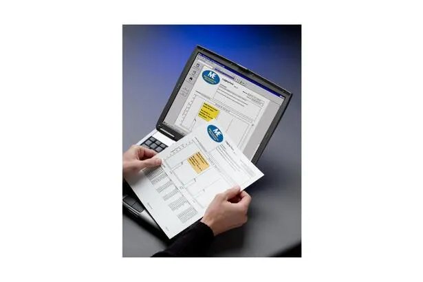 FLUKE FVF-SC2 - 노트북 화면과 인쇄물을 함께 보는 소프트웨어 사용 장면