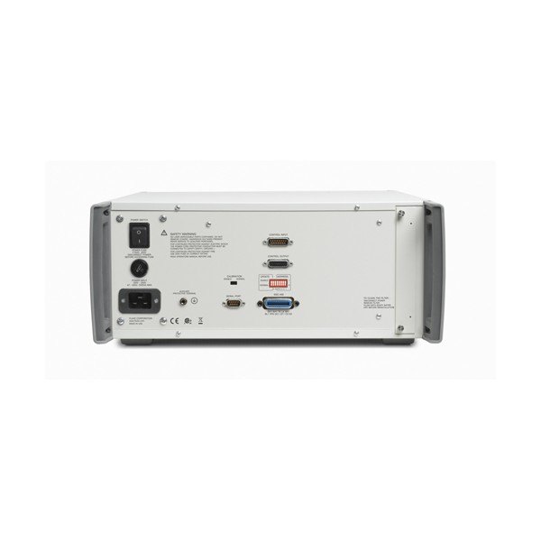 FLUKE CALIBRATION 52120A - 전원 입력부와 통신 커넥터가 있는 증폭기 후면
