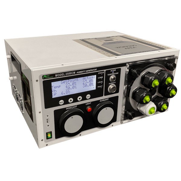 GEO CALIBRATION 2500CM - 표시창과 다이얼, 챔버 포트가 있는 습도 발생기
