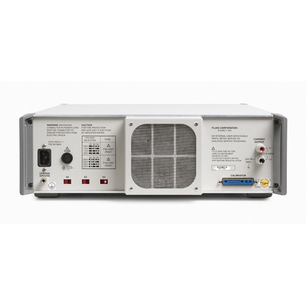 FLUKE CALIBRATION 5725A - 냉각 팬과 전원부, 커넥터가 있는 후면부