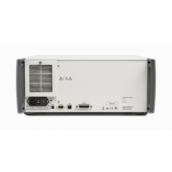 FLUKE CALIBRATION 5790B - 냉각 팬과 전원부, 통신 커넥터가 있는 후면부