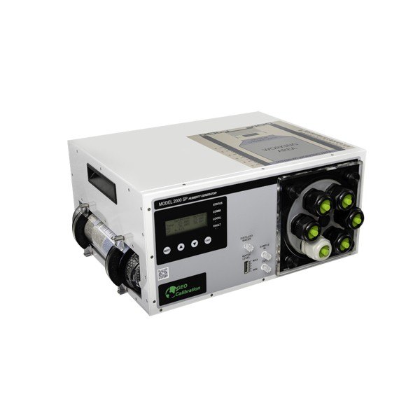 GEO CALIBRATION 2000 SP - 표시창과 전면 커넥터가 보이는 장비 본체