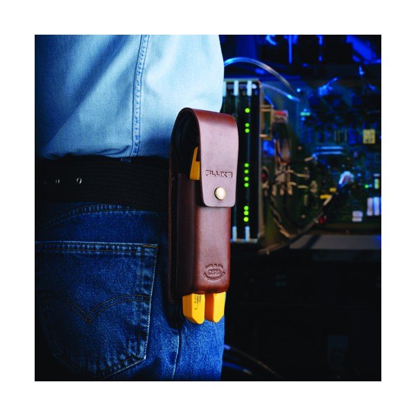 FLUKE C520A - 가죽 케이스를 벨트에 착용한 모습