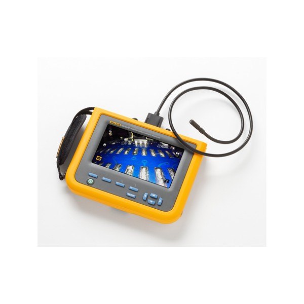 Fluke DS703 FC - 화면에 영상이 표시된 내시경 모니터와 탐침 케이블