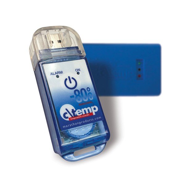 SpotSee ctemp-USB-80C Coin Cell Gen2 - 저온용 일회용 로거와 파란 보조 상자 모습
