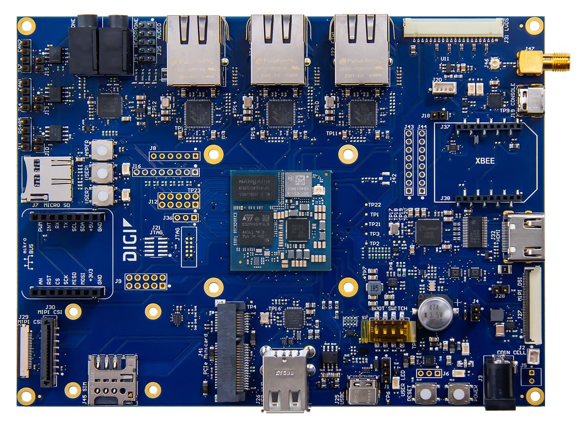 Digi ConnectCore MP2 SOM - 이더넷 포트와 확장 슬롯이 보이는 개발 보드 상면
