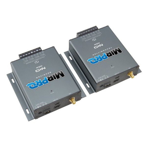 NCD MP44-20_Set - 단자대와 안테나 커넥터가 보이는 송수신기 한 쌍