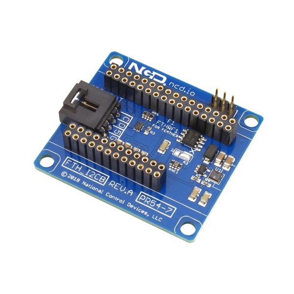 NCD PR54-7 - I2C 커넥터와 핀 소켓이 있는 페더 실드 기판 모습