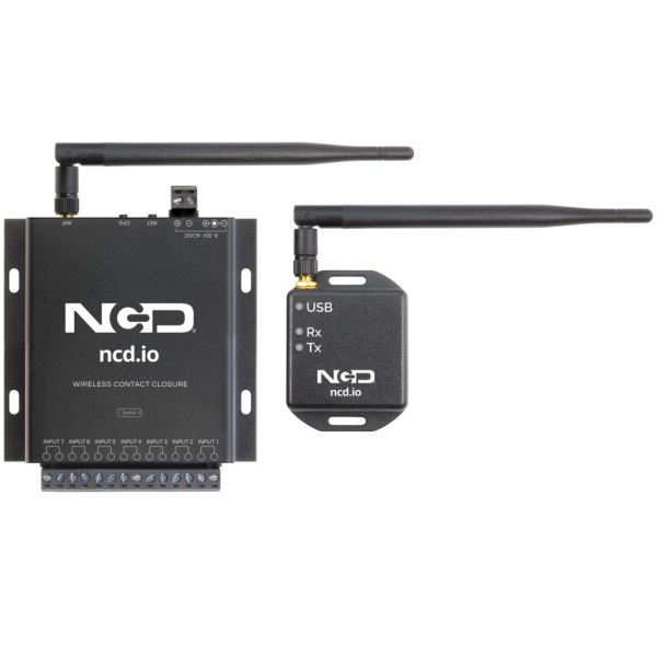 NCD PR52-18_CC - 송신기 본체와 USB 무선 모뎀이 함께 놓인 모습