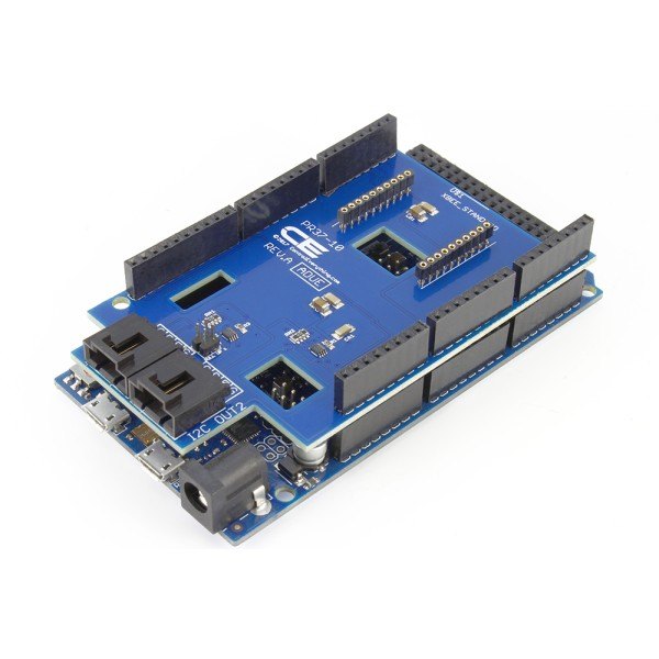 NK TECHNOLOGIES PR37-10 - 아두이노 보드 위에 통신 실드를 겹쳐 장착한 모습