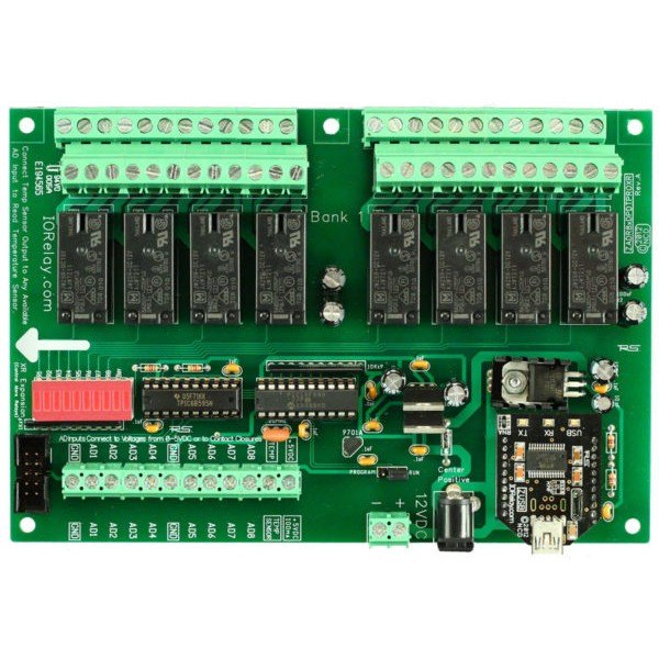 NCD ZADR81DPDTPROXR - 릴레이 8개와 상하단 단자대가 보이는 릴레이 보드
