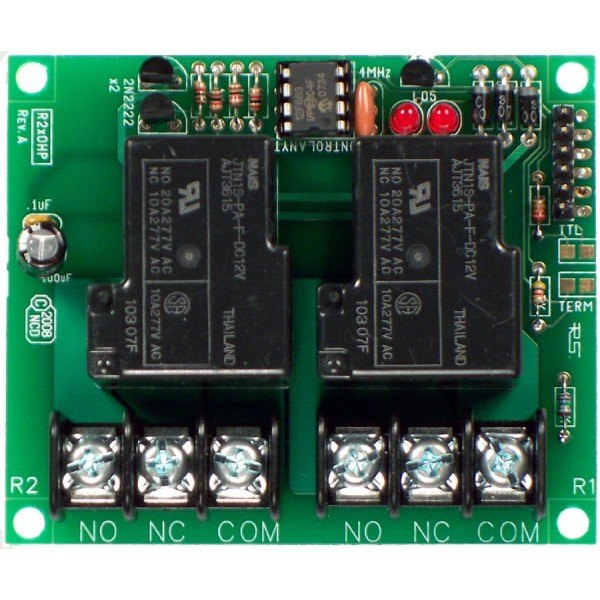 NCD R220HP - 릴레이 2개와 하단 나사 단자가 보이는 녹색 보드