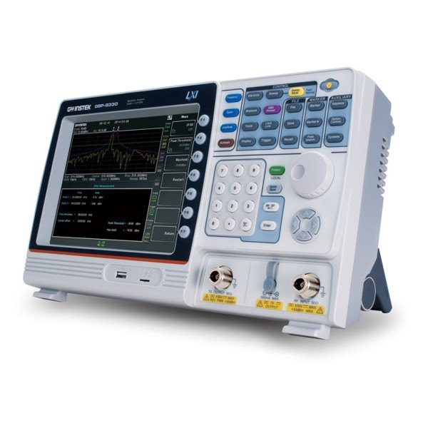 GWINSTEK GSP-9330 - 스탠드를 세운 스펙트럼 분석기 사선 모습