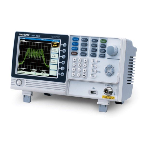 GWINSTEK GSP-730 - 스펙트럼 화면과 RF 입력 단자가 보이는 분석기 사선 모습