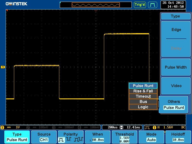 GWINSTEK GDS-2000A 시리즈 - 트리거 종류 선택 메뉴가 표시된 화면